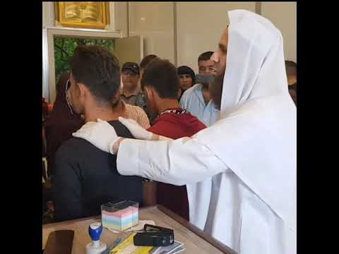 هذا الشيخ معجزة هذا الزمان يعالج الأخرس و الأصم و الشلل بأذن الله و توفيقه و يعمل لوجه هذا الشيخ معجزة هذا الزمان يعالج الأخرس و الأصم و الشلل بأذن الله و توفيقه و يعمل لوجه