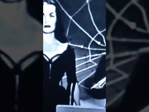 VAMPIRA ORIGINAL SCEAM