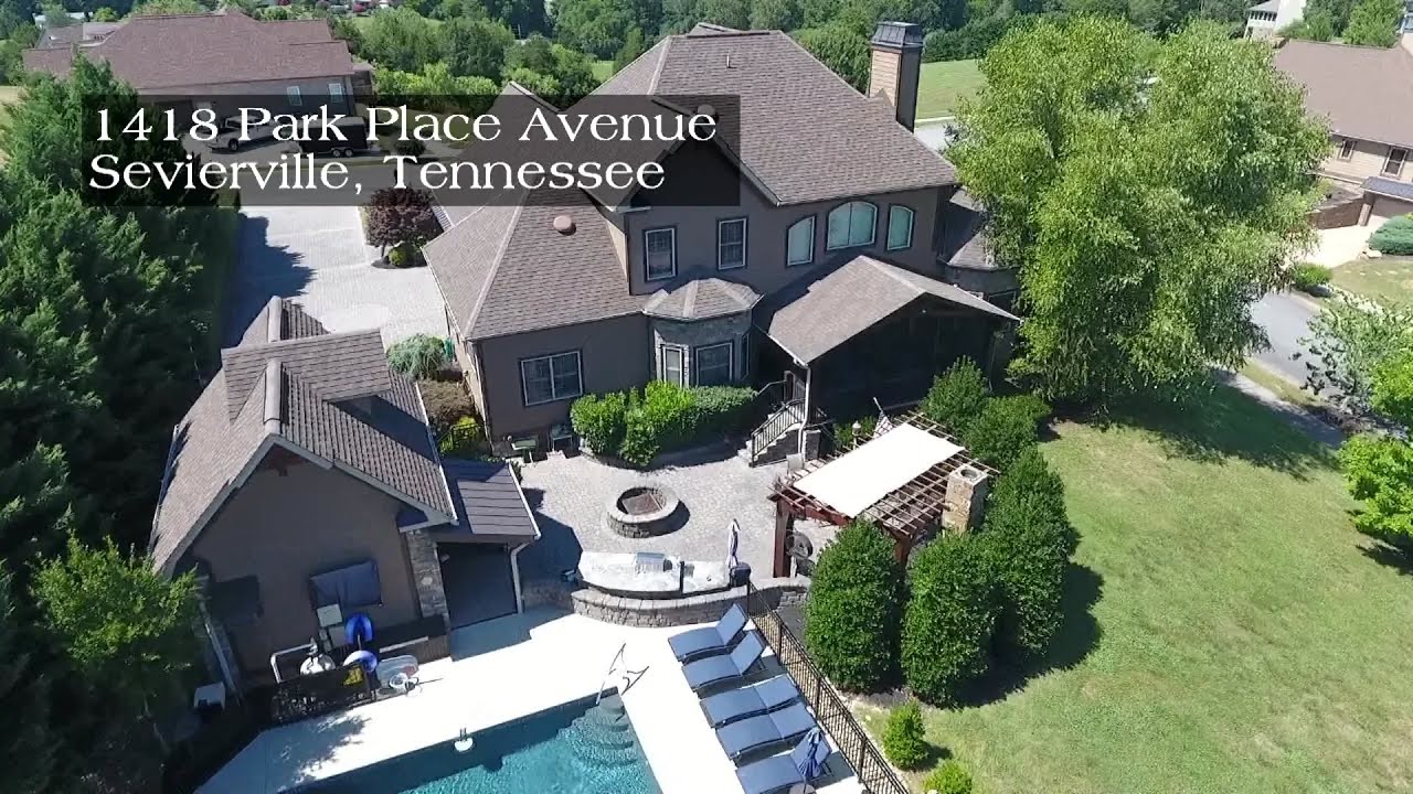 Smoky Mountain luxury estate for sale at 1418 Park Pl Ave