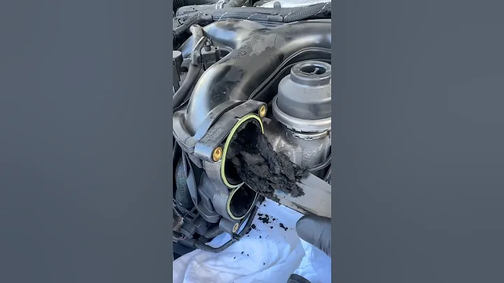 Massive blockage in this Porsche Cayenne ‼️ #porschecayenneturbo #diesel #4x4australia #carcare