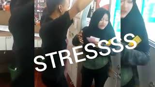 PERHATIKAN TANGAN LELAKI INI !!!! SUNGGUH BEJAT !!!!!! MESUM !!! DANGDUT MESUM !!! PERHATIKAN TANGAN LELAKI INI !!!! SUNGGUH BEJAT !!!!!! MESUM !!! DANGDUT MESUM !!!