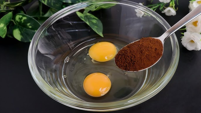 Mix 2 eggs with coffee ! you'll be surprised! no oven! no flour! in just 10  minutes! delicious !