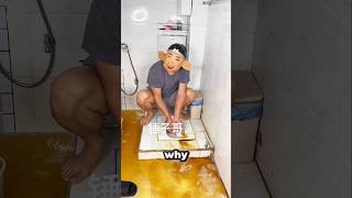 No Need to Put Your Hand In! This Gadget Did the Job! 🚽🤯#shorts