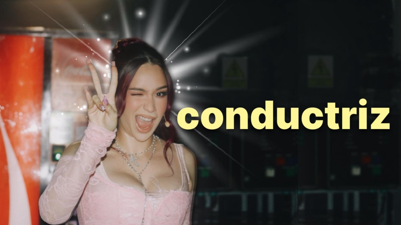 LA CHIKA ES CAPTADA ARMANDO DESPAPAYE EN LA PENINSULA