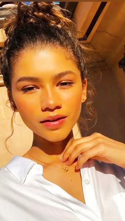 Zendaya 🍒 ️ 🦋#shorts #music #fashion #beautiful #love #zendaya - YouTube
