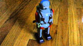 1956 NOMURA SPACE COMMANDO ROBOT TIN WINDUP SPACE TOY