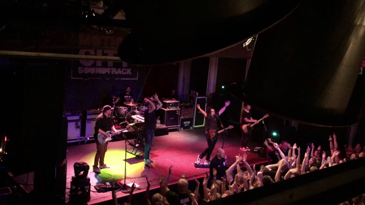 Motion City Soundtrack The Future Freaks Me Out (live) YouTube