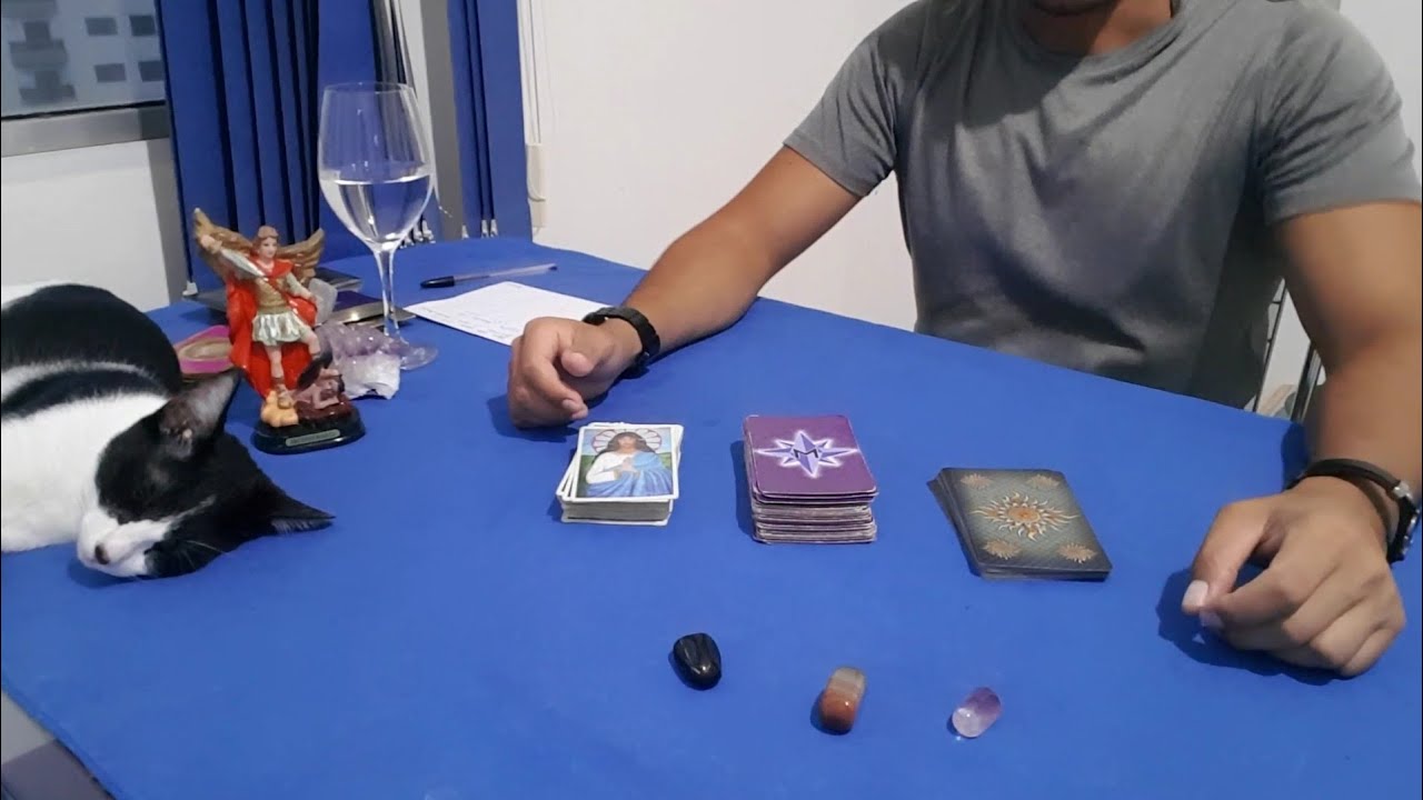 🔮 Como Ele(a) acha que estou com relação à Ele(a) hoje ? | Tarot Responde