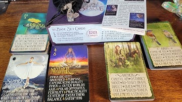 In2It Oracle //Unboxing//Walk - through//1st Impressions// Reading for the collective.