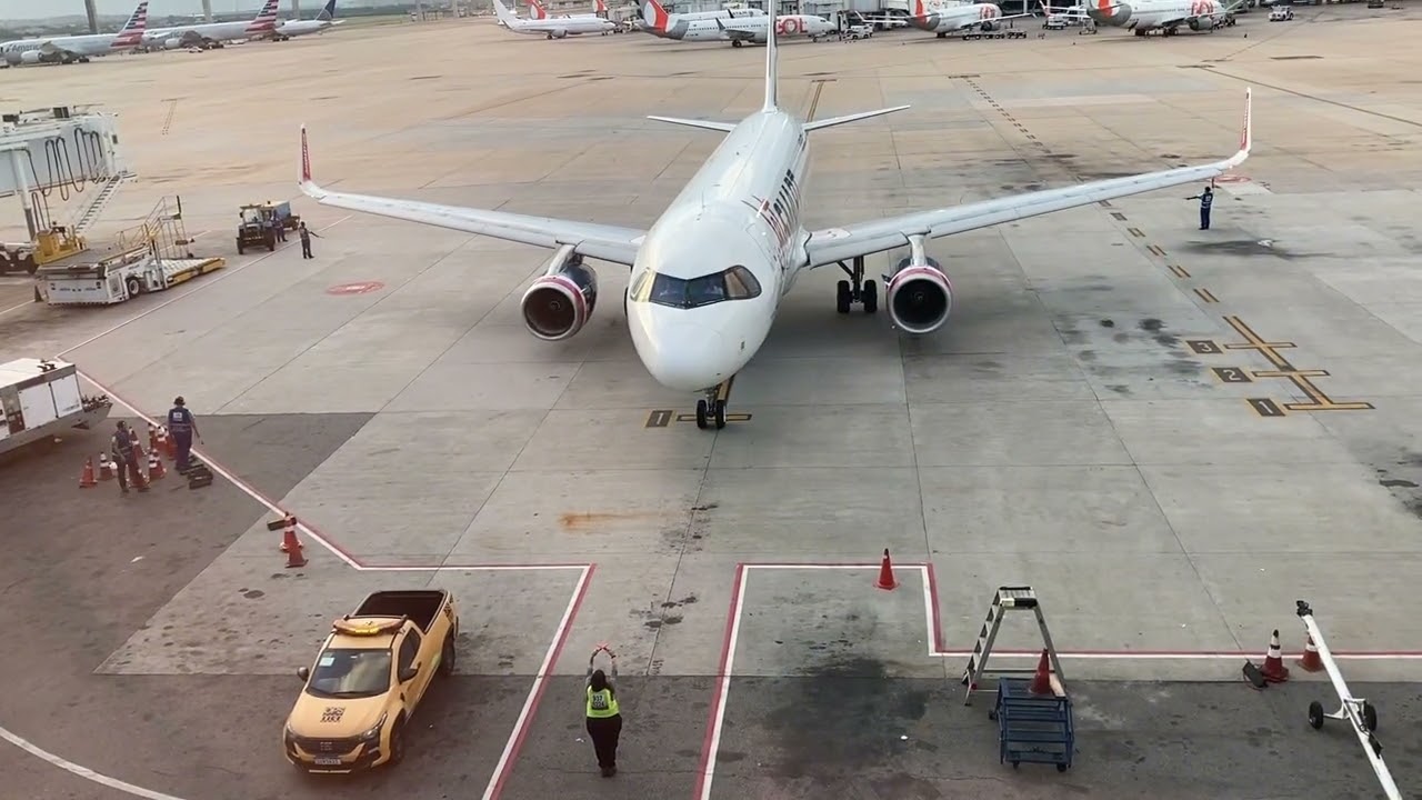 Spotting at GIG (taxi) 