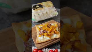 Focaccine rustiche con zucca arrosto, cipolle rosse e Raspadura Bella Lodi
