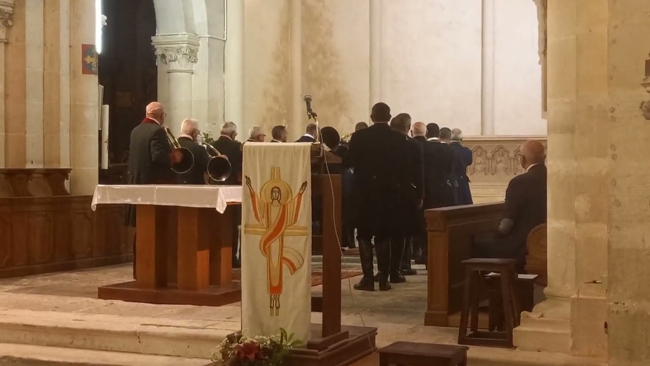 Souvenirs de Sully par Les Echos de la Nère- rencontre des trompes du Cher- Henrichemont 11/06/22