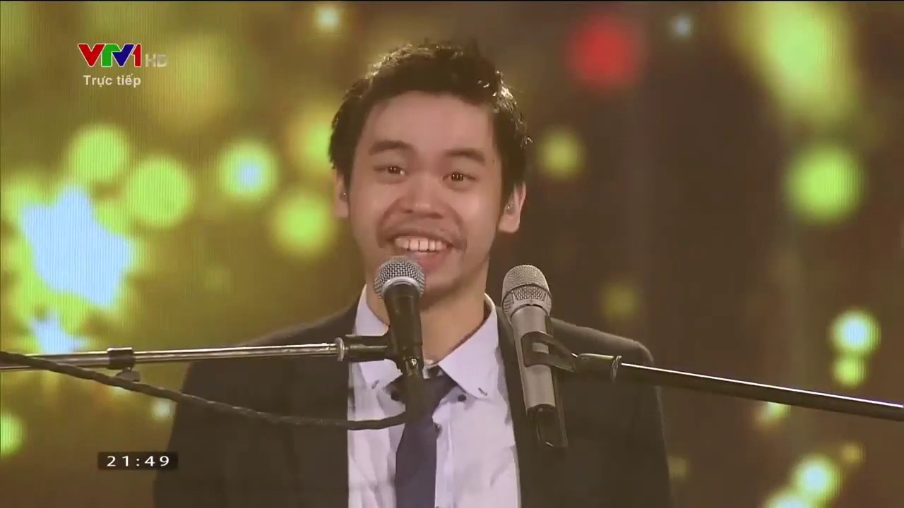 Vinh Khuat - Quá Lâu Live @ Gala Sao Mai - Loopstation... - youtube