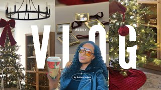 Weekly Vlog | PUTTING UP THE CHRISTMAS TREE 🎄 Coffee date & more decor