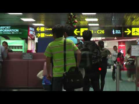 送张芸京机在-新加坡樟宜机场07/11/09