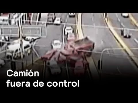 Camión de volteo sin control provoca caos en Hidalgo - Las Noticias con Danielle