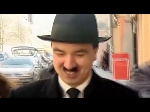 Video: Warum Trug Adolf Hitler Einen Schnurrbart Wie Charlie Chaplin? - Alternative Ansicht