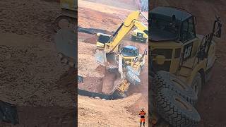 Heavy Equipment Evacuation Twist Plot: Humans Join Cosplay! Truknya Udah Berdiri, Eh Abangnya Malah?