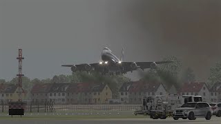 Huge Boeing 747 Emergency Landing In Foggy Weather | X Plane 11