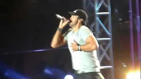 Luke Bryan - All My Friends Say (clip) Capitol Records Party