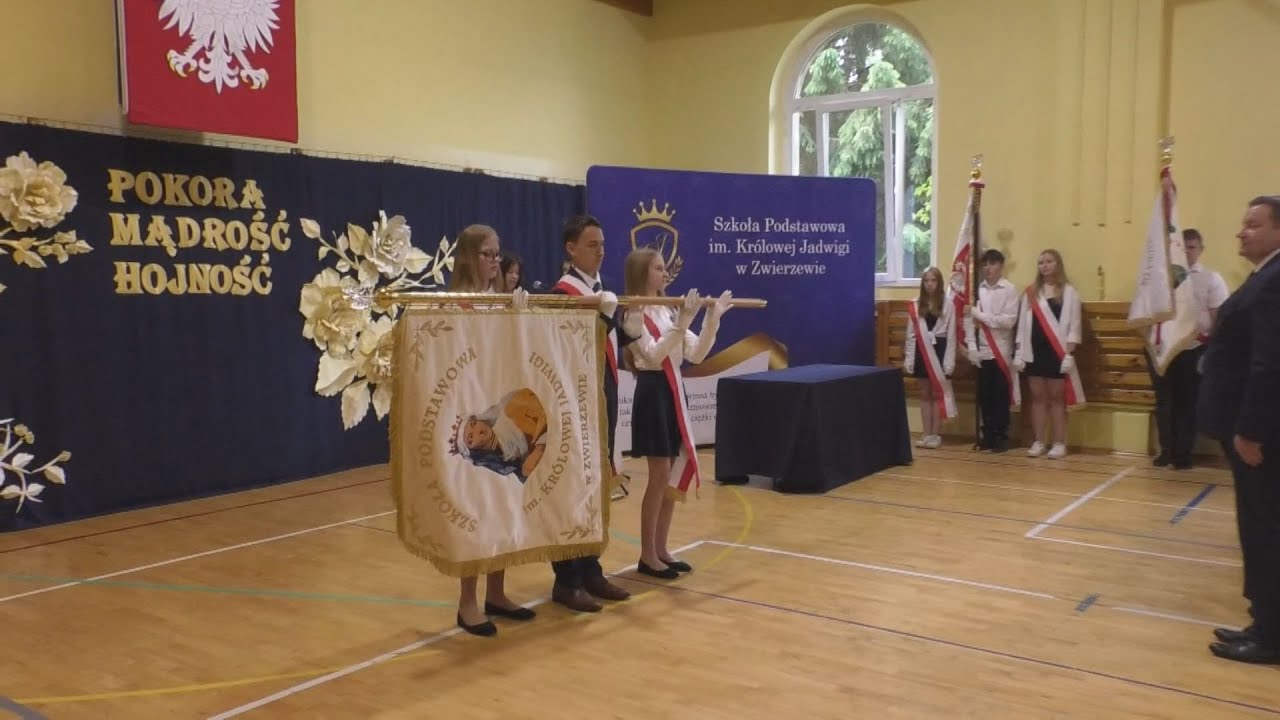 Uroczyste Nadanie Imienia Królowej Jadwigi Szkole Podstawowej w