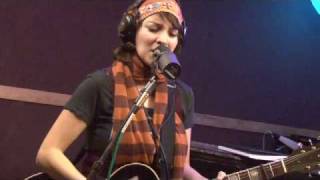 Gaby Moreno - Little Sorrow - Luxury Wafers Sessions chords