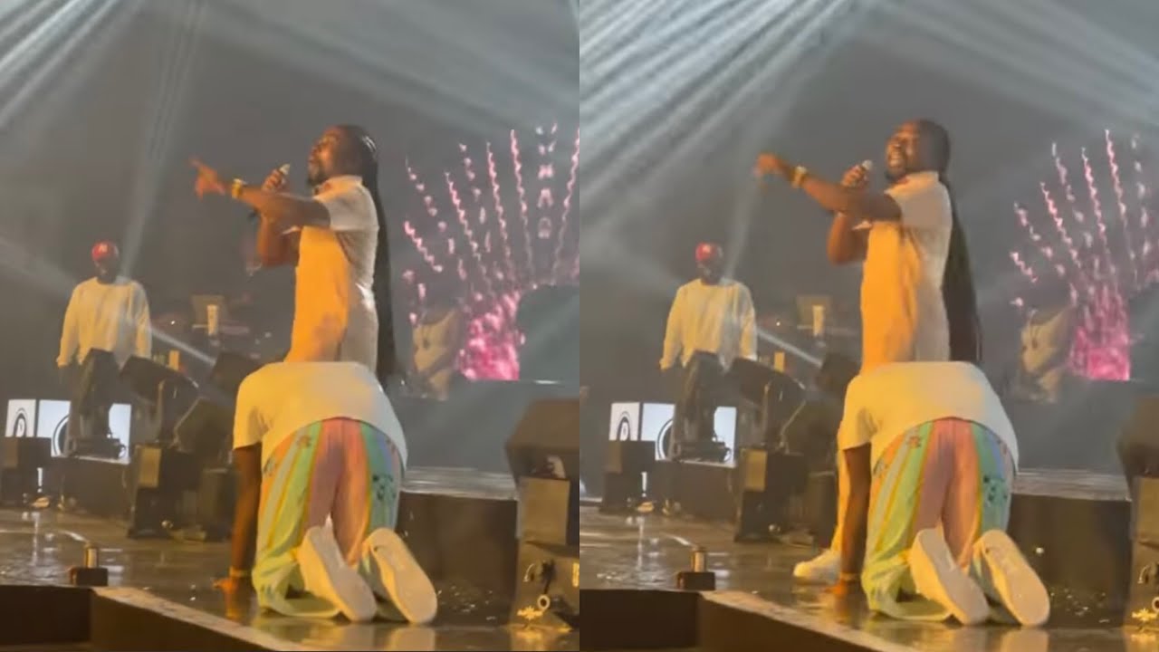 WOW! Sarkodie Goes On His Knees To Welcome Obrafour On Stage At Rapperholic