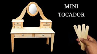 Como Hacer Muebles Miniatura Con Palitos De Helado - Mni Tocador