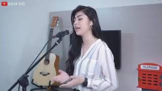 Julia Vio(9)