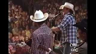Video thumbnail of "Mark Chesnutt - Heard It In A Love Song - Grand Ole Opry"