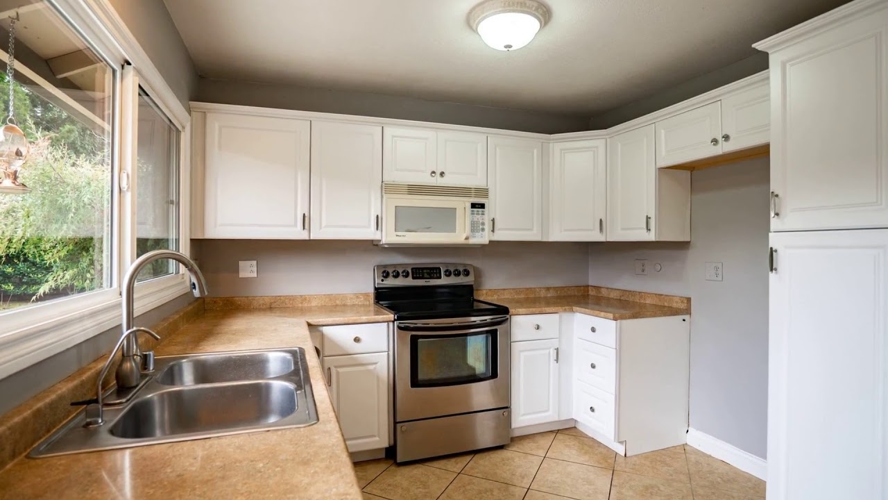 22672 Genova, Laguna Hills, CA 92653