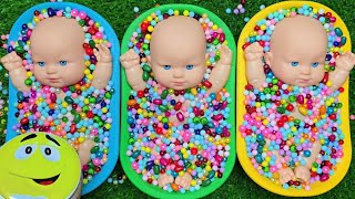 Cute Baby Doll Bath & Colorful Balls Fun 🛁🌈 | BABY FUN TOYS