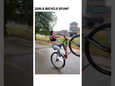 GIRL 🆚 BOYS BICYCLE STUNT 😱😱 #shorts #ytshorts #shortvideos #youtubeshorts #short