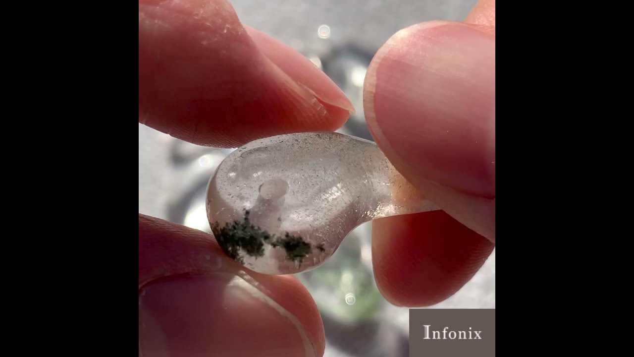 インド/マニハール産] ヒマラヤ水晶勾玉（全長約2.3cm） - 埼玉県吉川