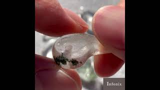 インド/マニハール産] ヒマラヤ水晶勾玉（全長約2.3cm） - 埼玉県吉川