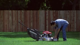 Honda HRR216PKA 160cc 21 in. Gas Lawn Mower Operation