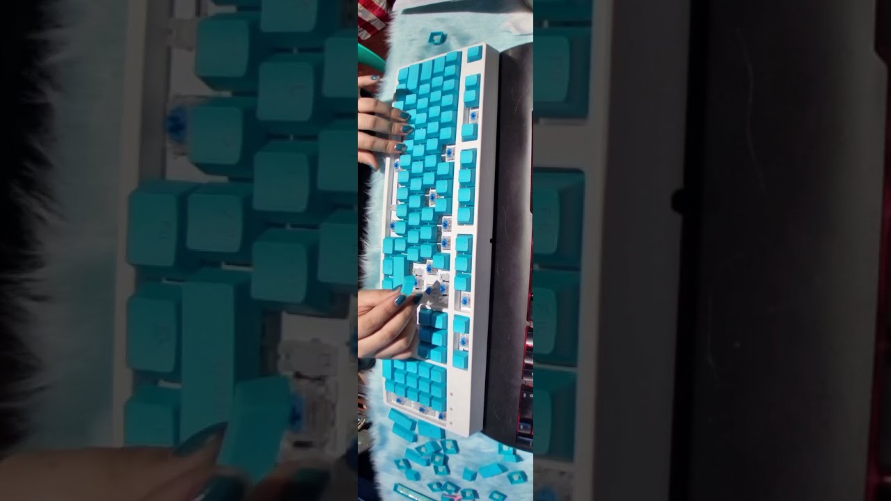 BLUE KEYCAPS (MECHANICAL KEYBOARD)