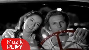 İrem - Git (Official Video)