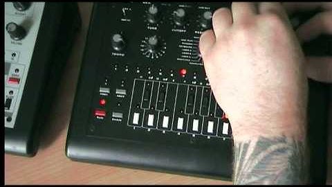 TB 303 CLONE X0XB0X demo