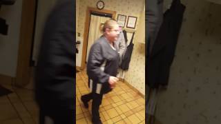 Marine surprises fiance coming home visits Marine surprises fiance coming home visits