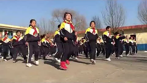 Xiguan Primary School Dance - DayDayNews