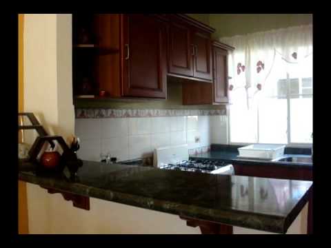 Vendo casa en bosques de lourdes cocina con barra desayunadora ...