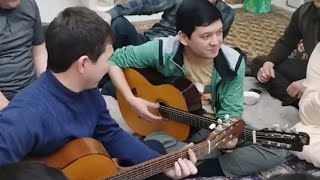 Palwan Halmyradow & Sapa Söyliyew - Gitara aydymlary