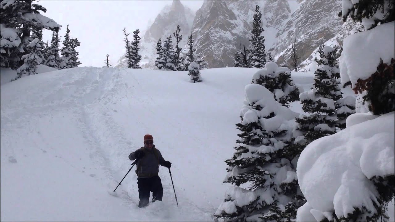 snowshoe tour denver