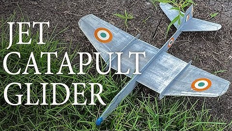 Jet Catapult Glider Flights of the English Electric Canberra / Martin B-57
