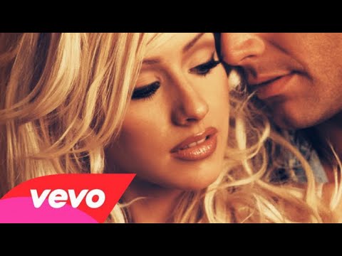 Music Video of Christina Aguilera's Ãl Beso Del FinalÂ¨off Mi Reflejo.
