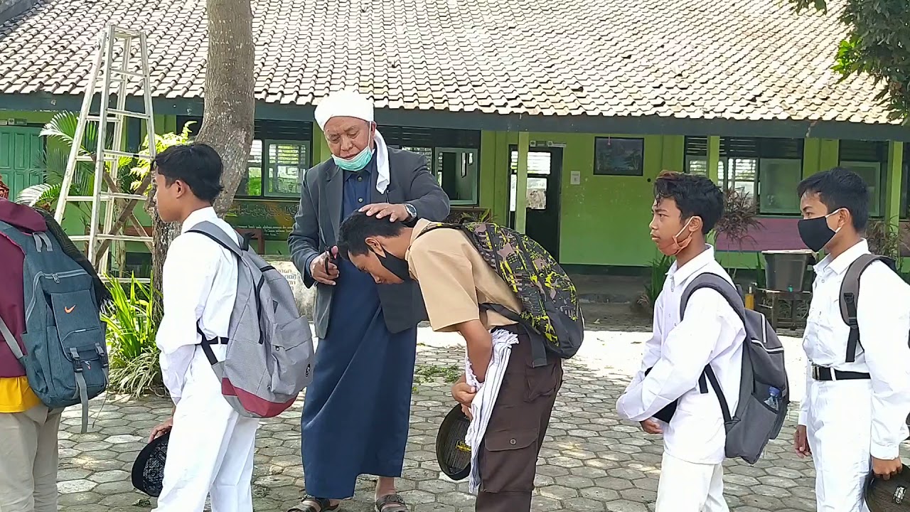 Cukuran Santri Baru MA Mu'allimin NW Anjani - 2020