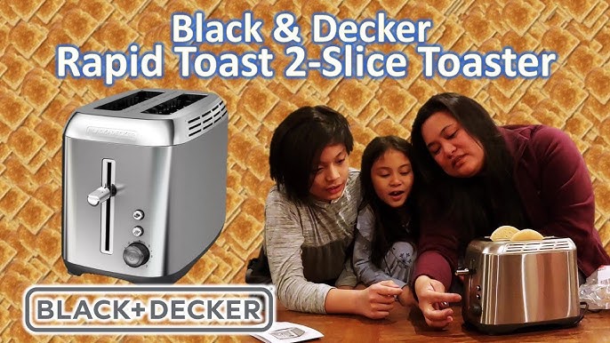 The Black & Decker Rapid-Toast Toaster Works True to Its Name