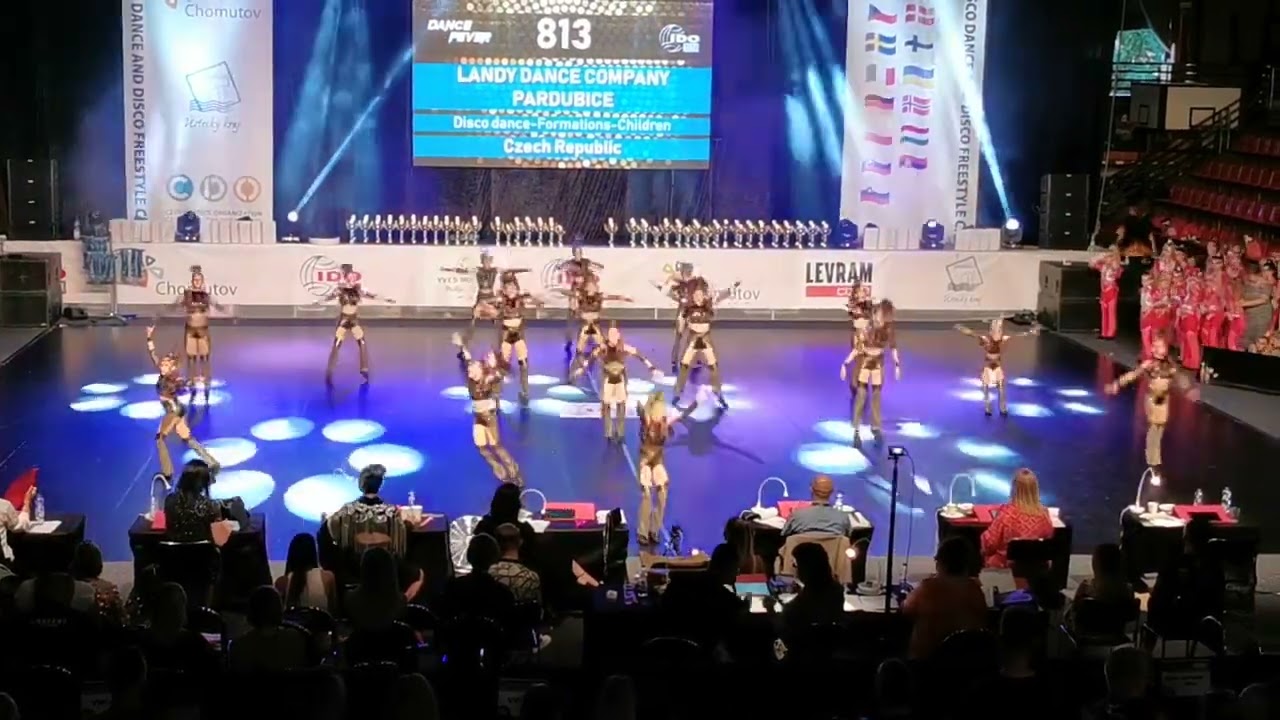 QUEENS OF JUNGLE (Landy D. C. Pardubice) - Disco EC 2022