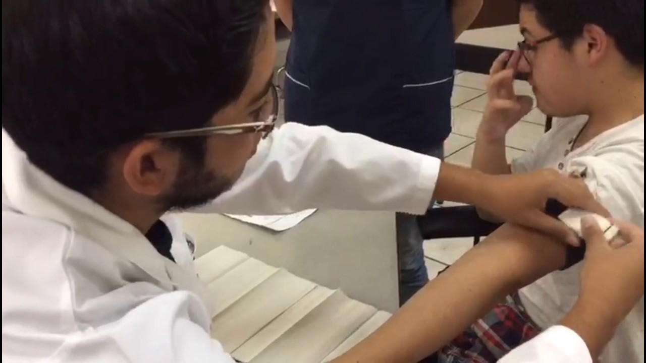 Como Quitar Sangre Falsa De Las Manos